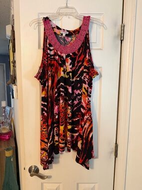 Cold-Shoulder Animal Print Sharkbite Tank in Pink and Orange